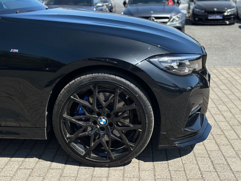 BMW 330e