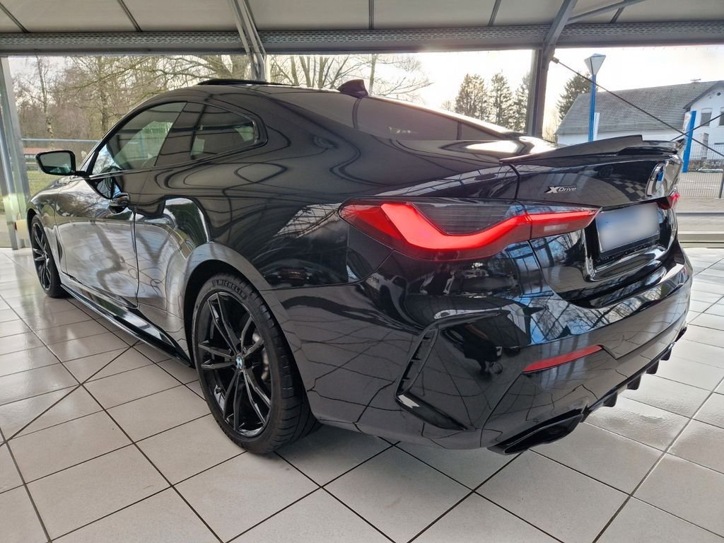 BMW M440i