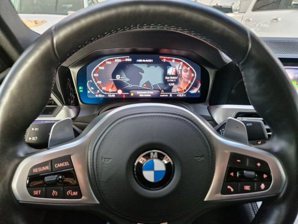 BMW M440i