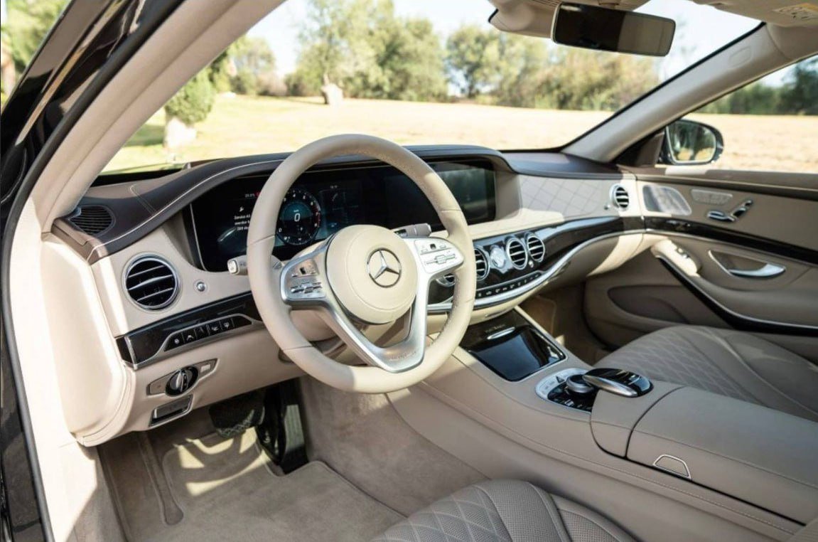 Mercedes-Benz S560