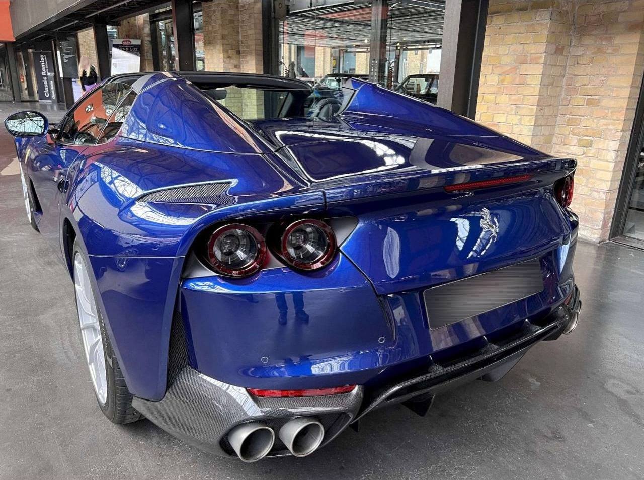 Ferrari 812