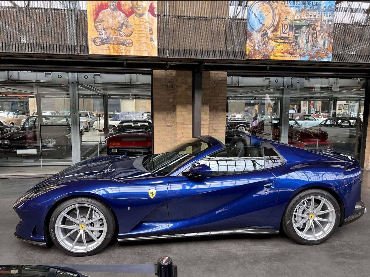 Ferrari 812