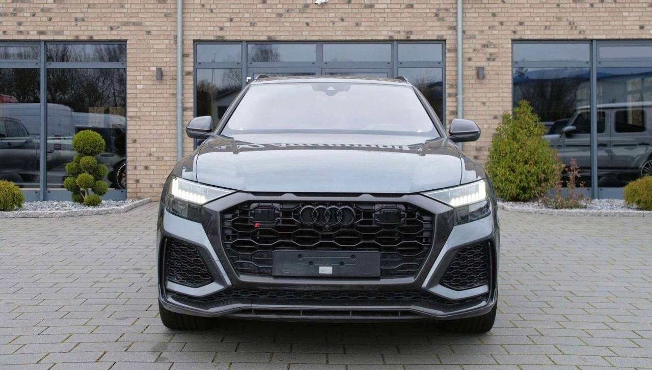 Audi RSQ8