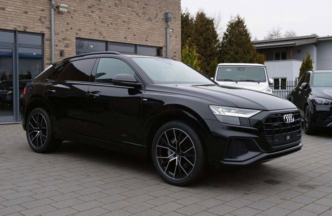 Audi Q8