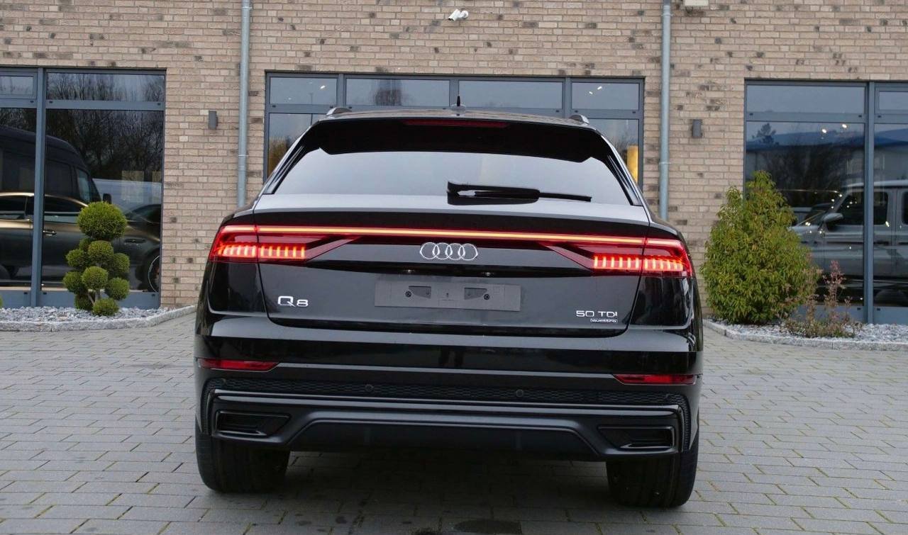 Audi Q8