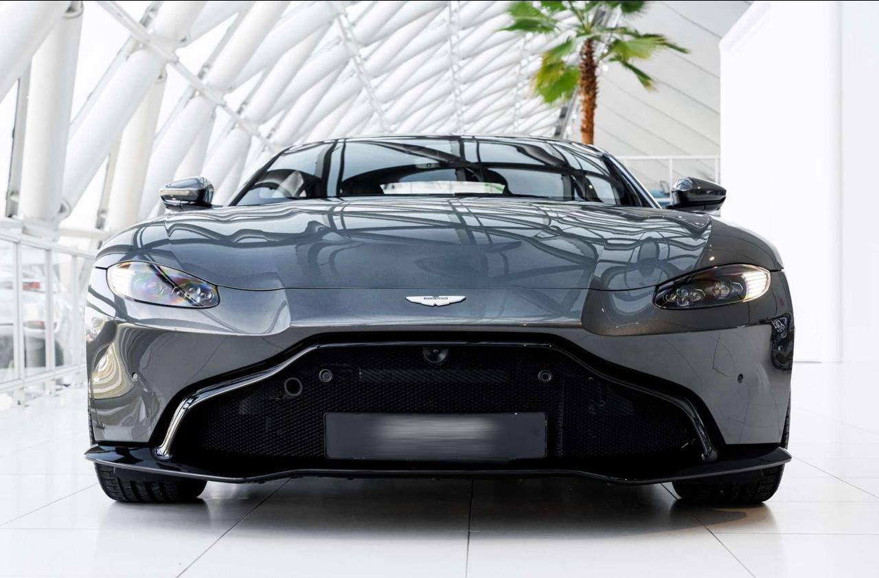 Aston Martin Vantage